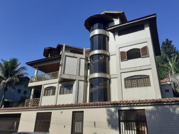 Casa com 4 pavimentos, elevador na Nova Cintra